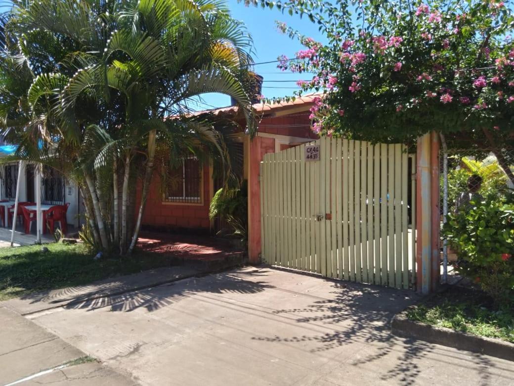 Habitacion Triple Con Cocina Y Bano Privado Necoclí Exterior photo