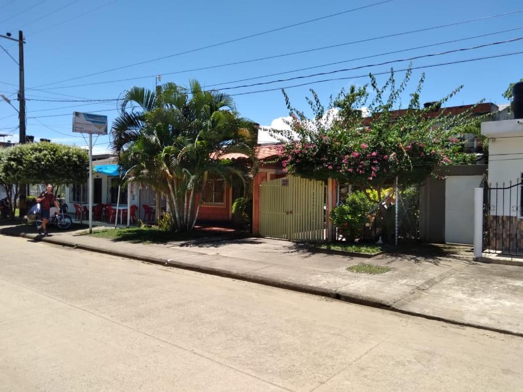 Habitacion Triple Con Cocina Y Bano Privado Necoclí Exterior photo