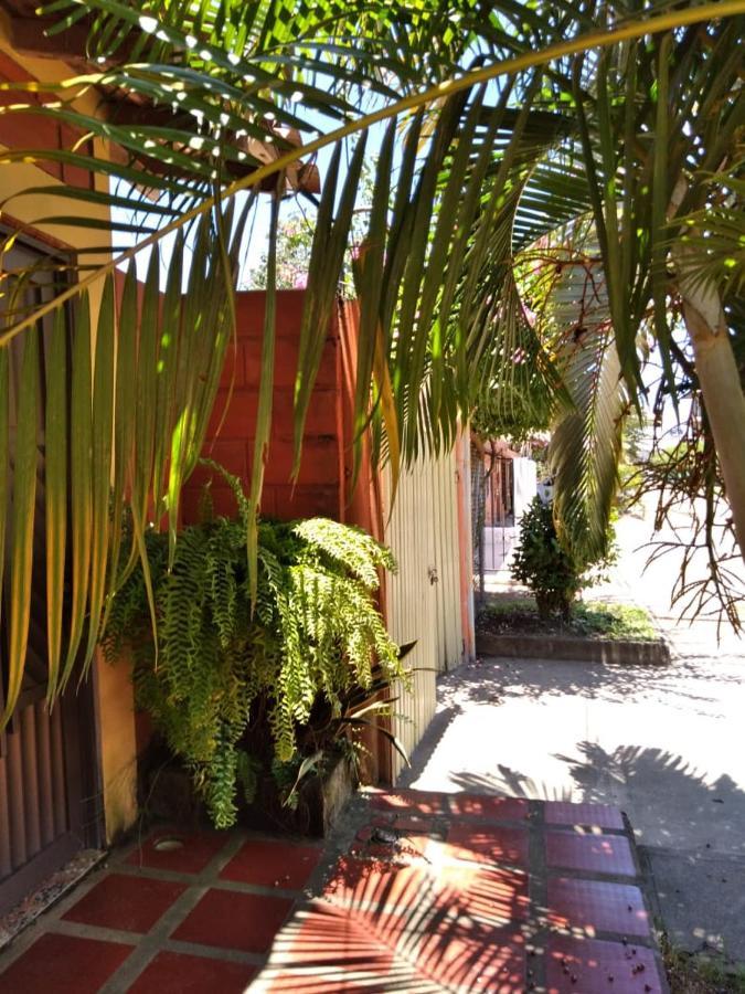 Habitacion Triple Con Cocina Y Bano Privado Necoclí Exterior photo
